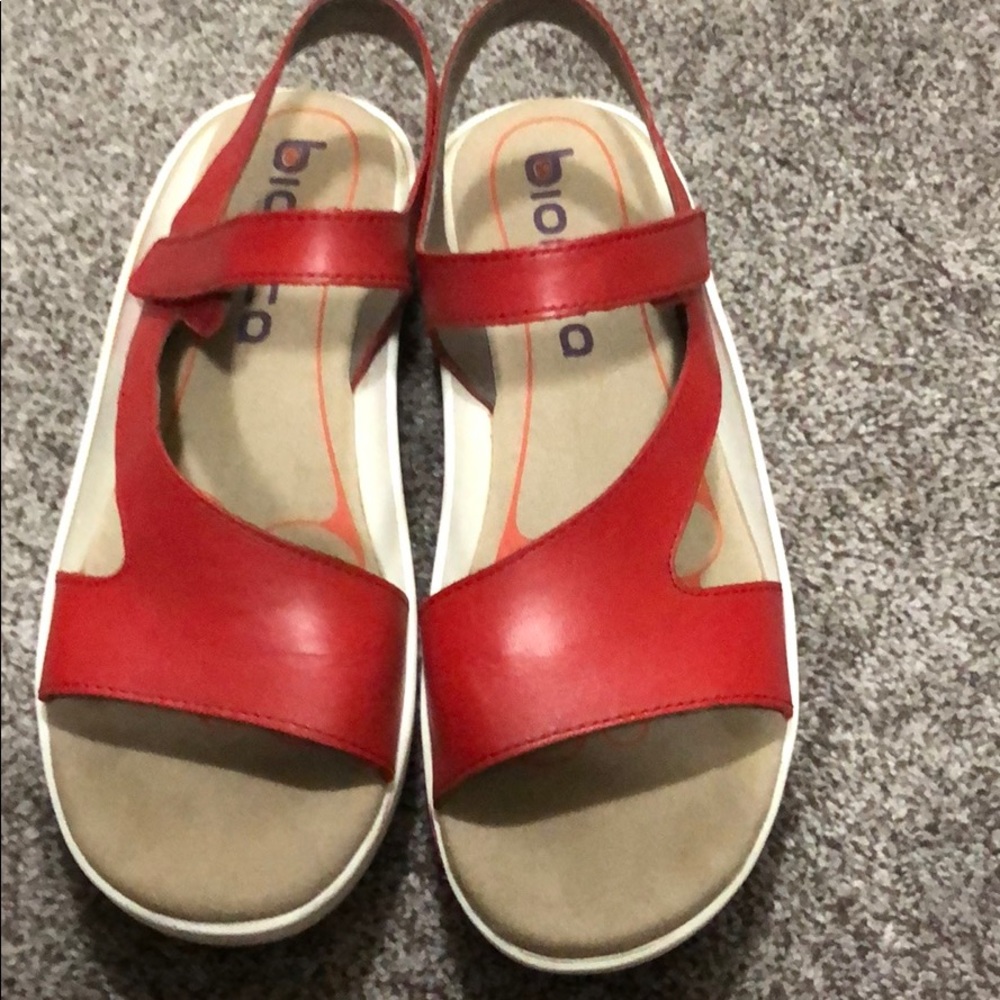 Bionics size 8 EUC